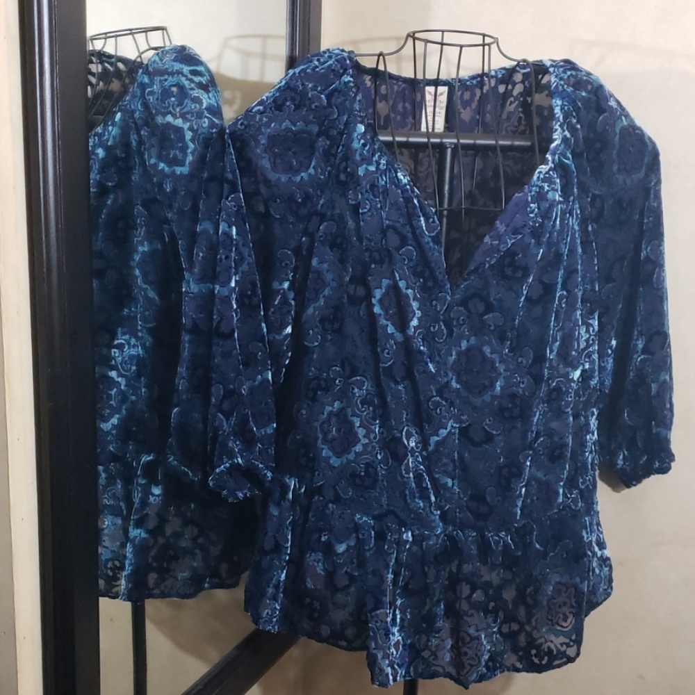 ⭕$3 BUNDLED ⭕Faded Glory semi sheer top sz-L/12-14